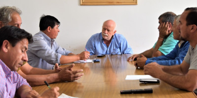 Vecinos junto al intendente