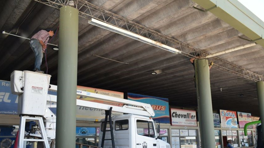 DIRECCIÓN DE SERVICIOS MEJORA ILUMINACIÓN EN ESTACIÓN TERMINAL DE ÓMNIBUS